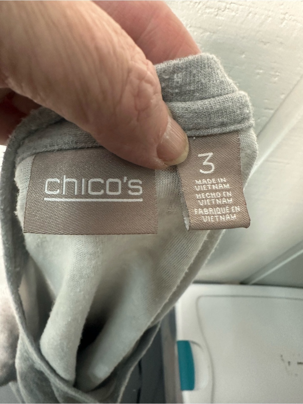 Chicos Grey 3/4 Sleeve Top Size 3/XL EUC - Picture 7 of 7